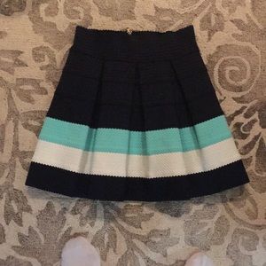 Sporty elastic band mini skirt